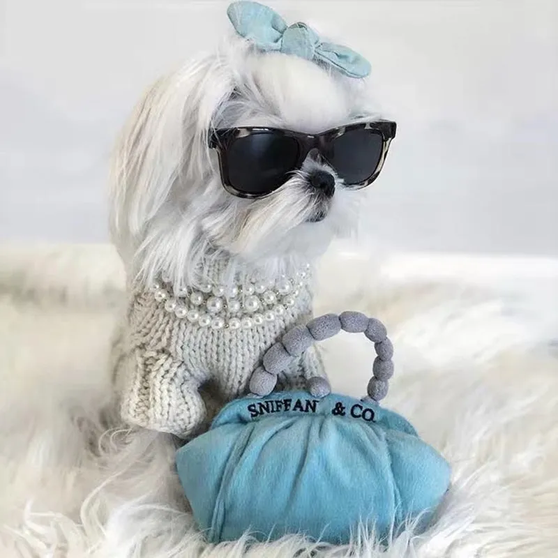 Luxury Pet Toy Embroidery Dogs Toys Pulsh Sound Balls Squeak Toy Creative French Lady Style Plush Puppy Wine Perfume 1pcs