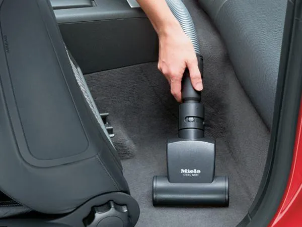 Miele Complete C3 Cat & Dog Canister Vacuum